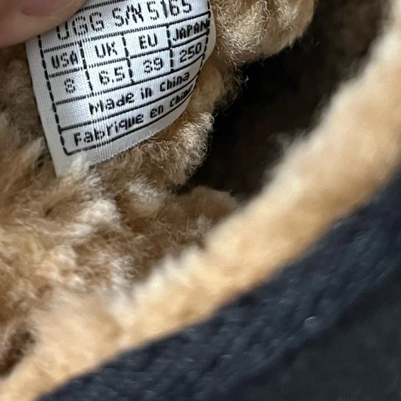 UGG Australia Tall Lace Ribbon Black Leather Sherpa Lined Boots Size 8 - Picture 13 of 13